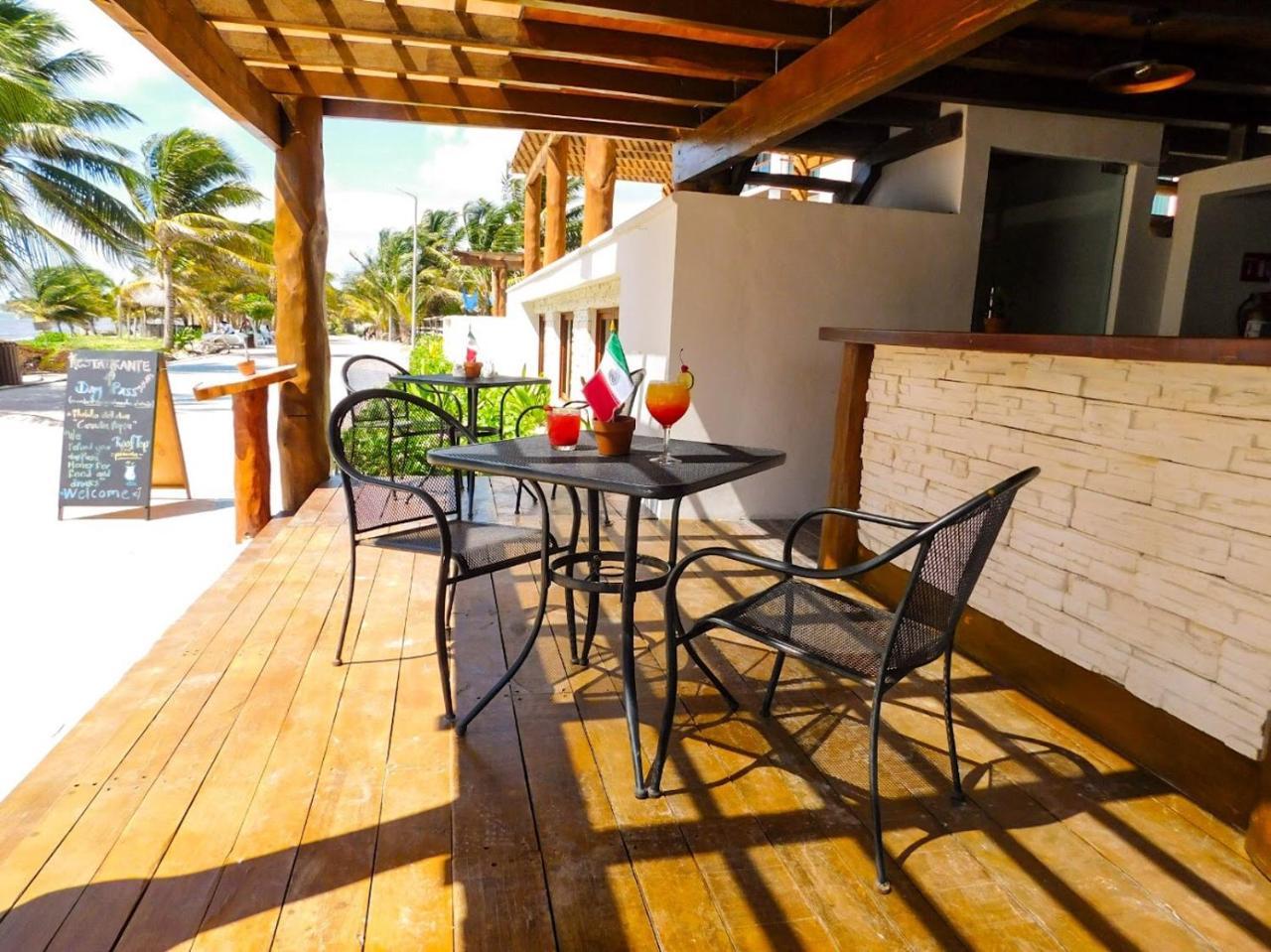 Aquastar By Rt Vacation Rentals Mahahual Exteriör bild